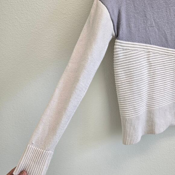 Belle by Belldini Colorblock Sweater Size Small – Gray Blue & Cream, Cozy Chic - Picture 5 of 7